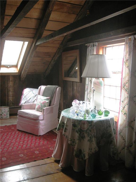 Building Photo - 245 Cove Point Rd W