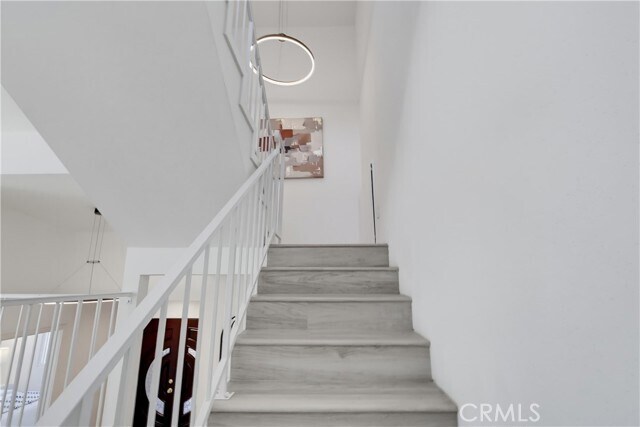 Building Photo - 125 Campanita Ct