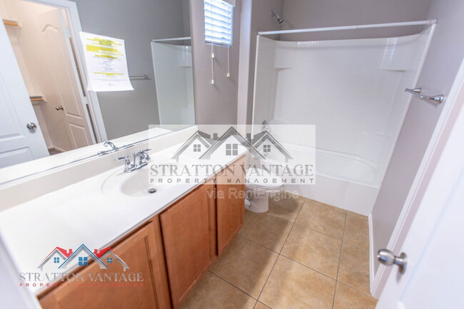 Building Photo - 900 S 94th St