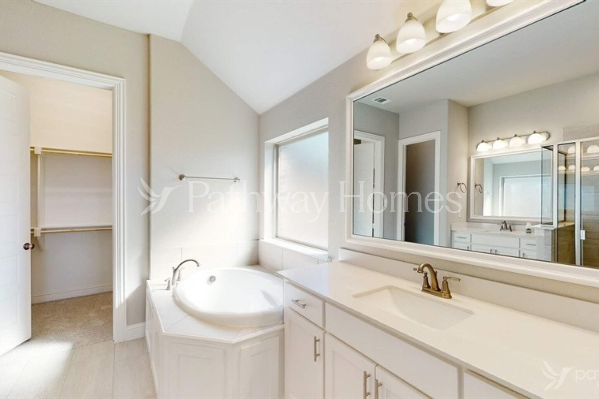 Building Photo - 112 Trail Dr