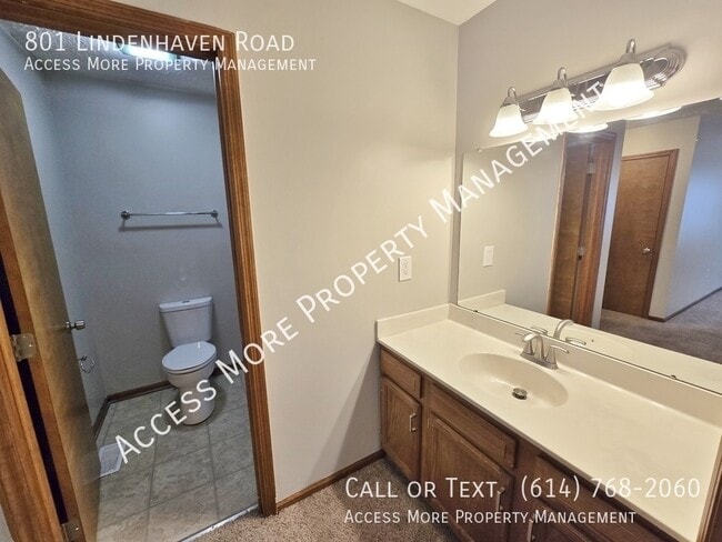 Building Photo - 801 Lindenhaven Rd
