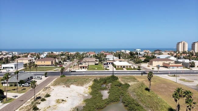 Building Photo - 201 W Capricorn Dr