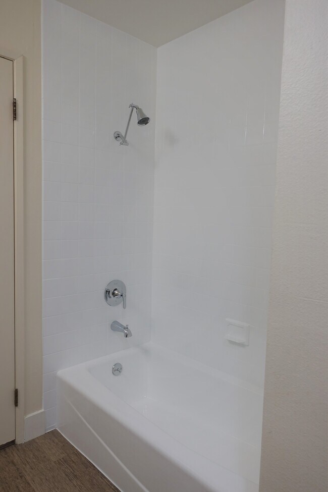 Building Photo - 222 S Central Ave