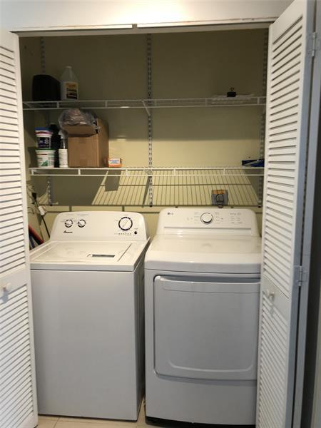 Building Photo - 9800 NW 16th Ct