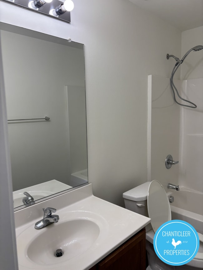Building Photo - 3705 Roseheim Ct