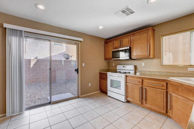 Building Photo - 4256 Lady Burton St