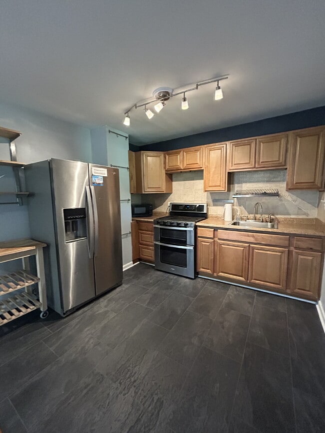 Building Photo - Private 3-Acre Retreat for Rent! Beautifully Renovated 2BR Home with Spacious Land, Peaceful Sett...