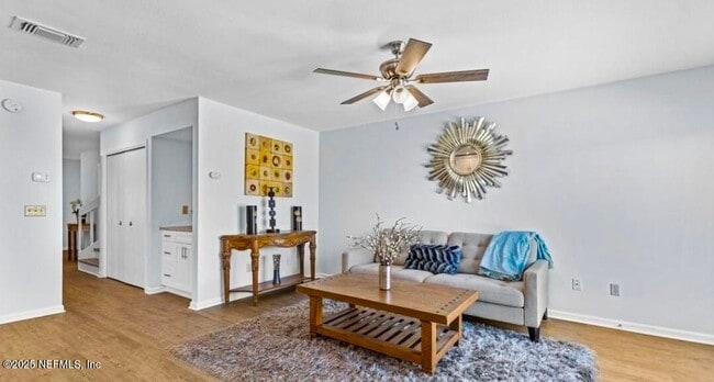 Building Photo - 10959 Peppermill Ln