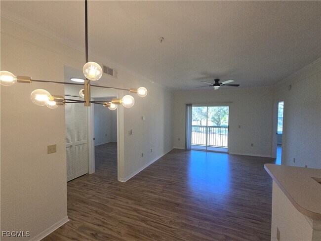 Building Photo - 11500 Villa Grand