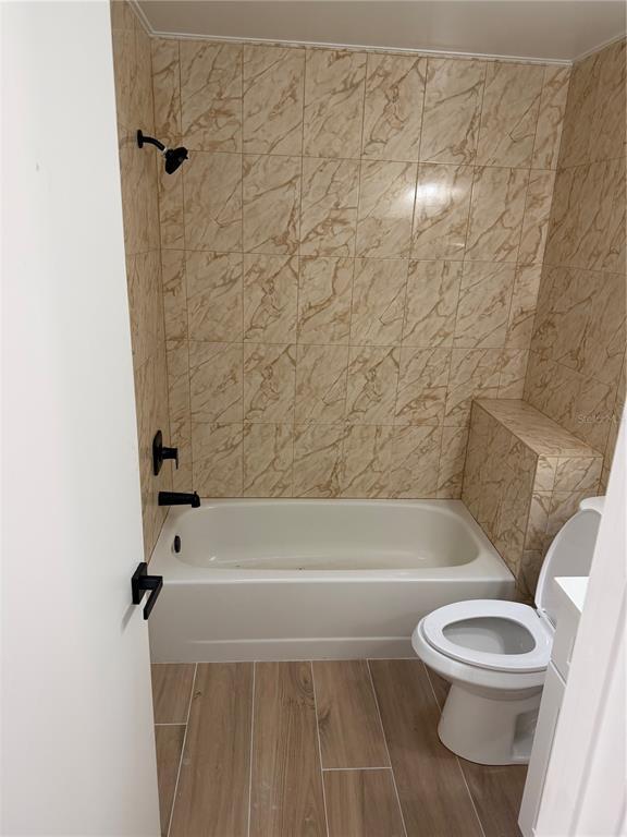 Building Photo - 4352 Sandhurst Dr