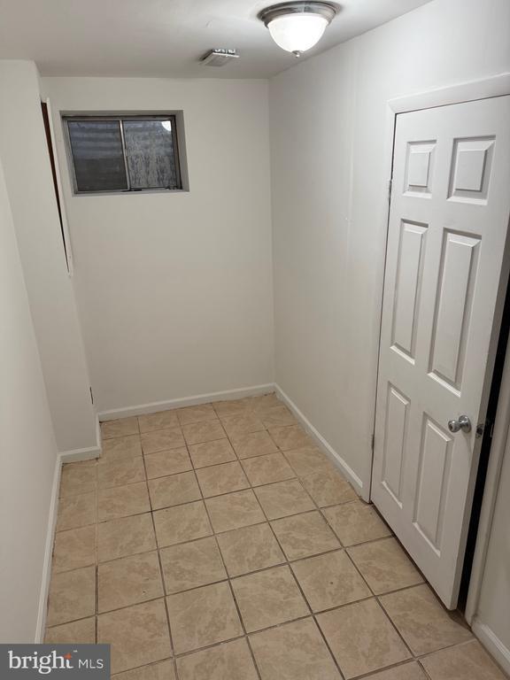 Building Photo - 9753 Whiskey Run