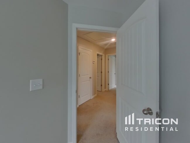 Building Photo - 1058 Brayden Dr