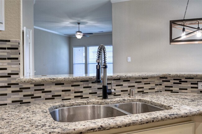 Building Photo - 3823 Cactus Field Ln