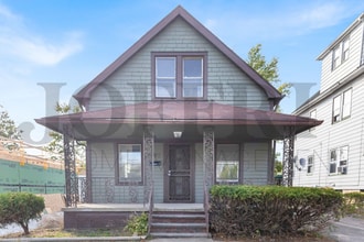 Building Photo - 3592 E 143rd St