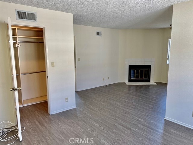 Building Photo - 2931 Plaza del Amo