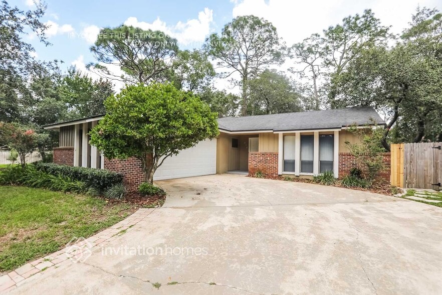 Primary Photo - 102 Ingram Ct