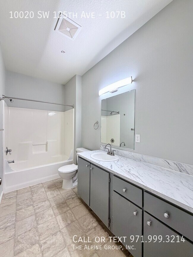 Building Photo - 10020 SW 125th Ave