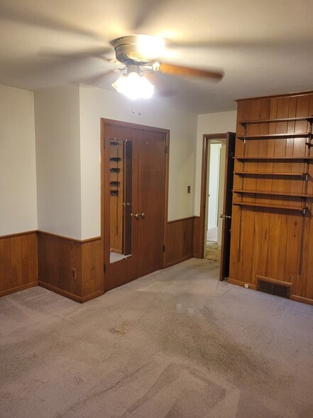 Building Photo - 2123 Eileen Rd