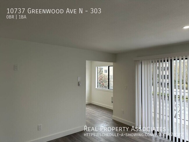 Building Photo - 10737 Greenwood Ave N