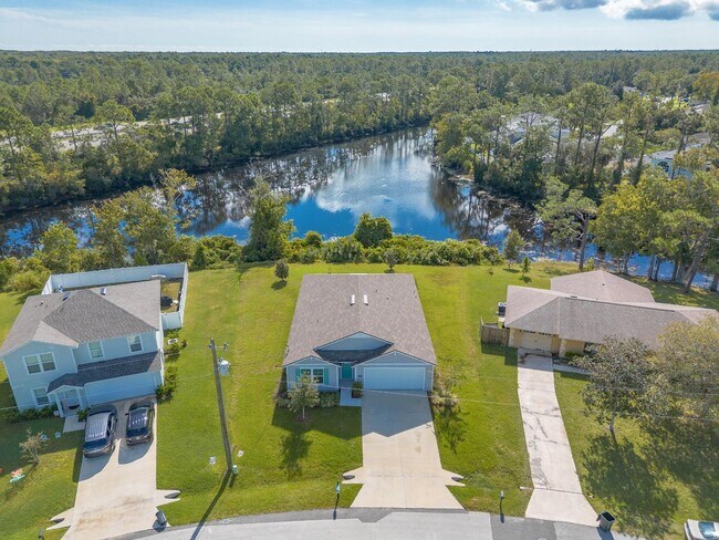 Building Photo - 109 Persimmon Dr