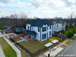 Building Photo - 630 E Carson St