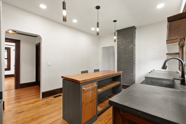 Building Photo - McCullough Heights