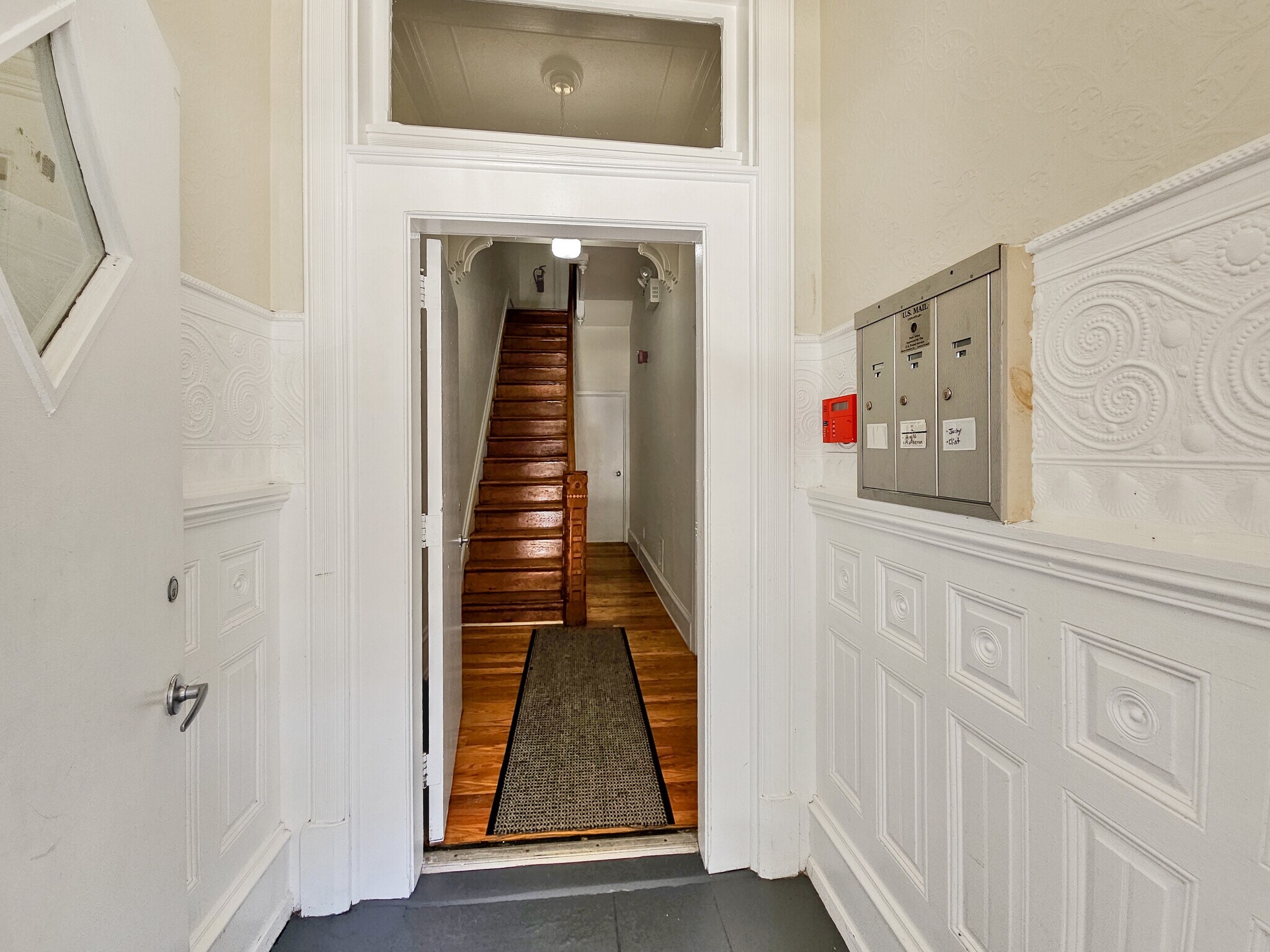 Building Photo - 637 N 32nd St