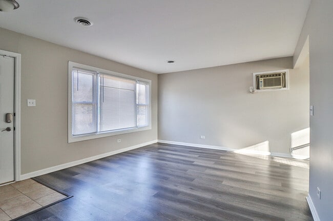 Building Photo - 111 E 13th St