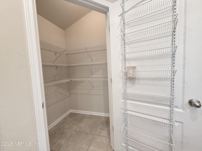 Building Photo - 2715 Salt Lake Dr