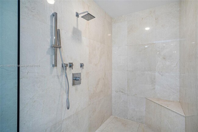 Building Photo - 17301 Biscayne Blvd