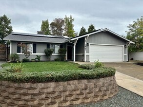 Building Photo - Stunning Eldorado 3/2!   RV Access, Fenced...