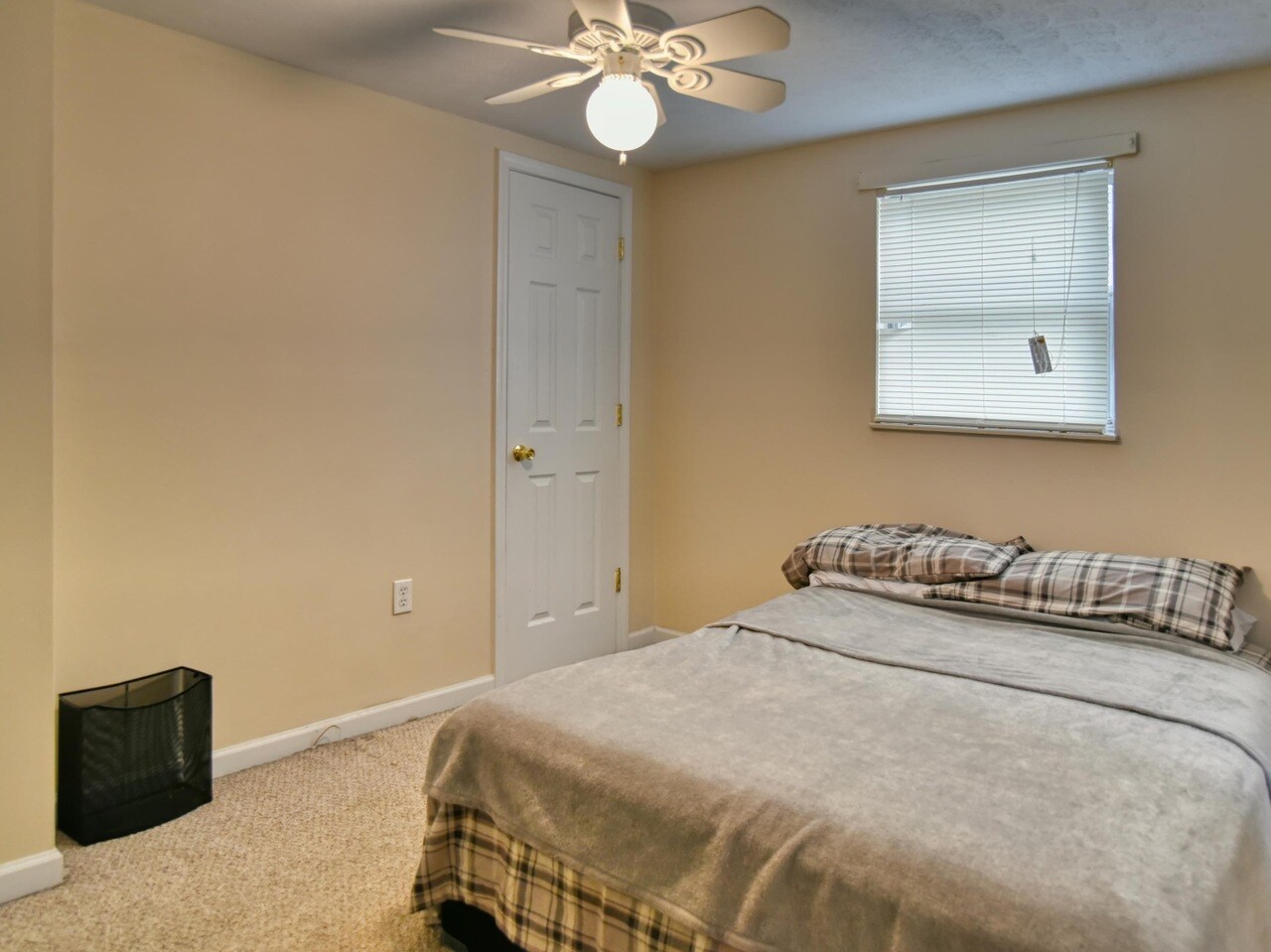 Bedroom 12×10 - 1303 Chestnut St