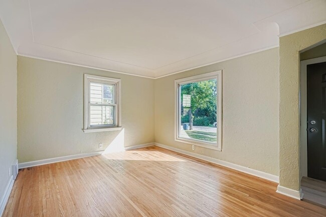 Building Photo - 837 Bidwell St