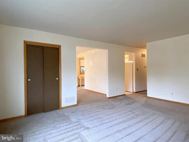 Building Photo - 3300 Upton Rd