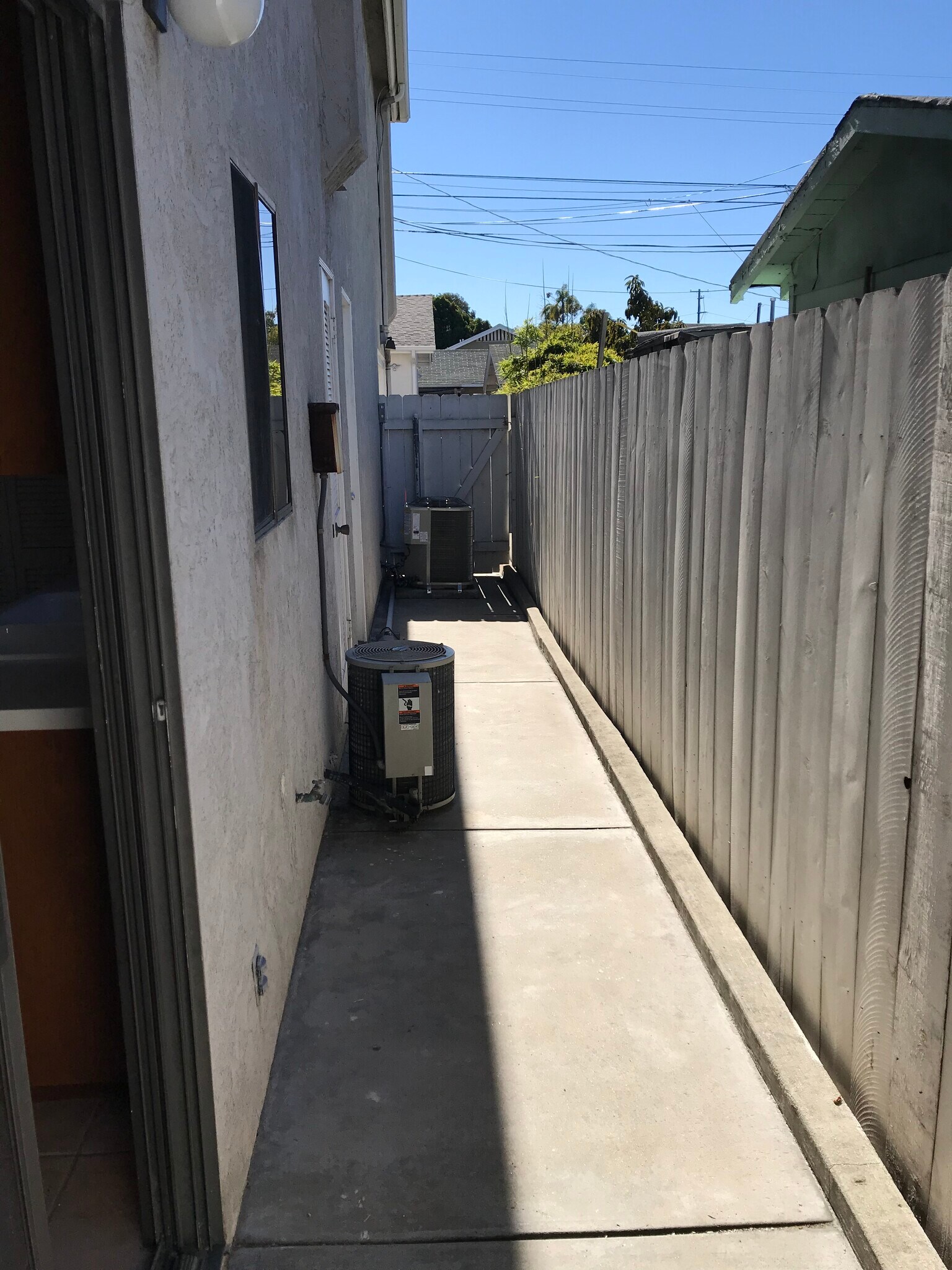Outside patio - 1209 Robinson Ave