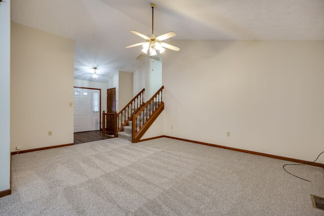 Building Photo - 4527 Williamsport Dr