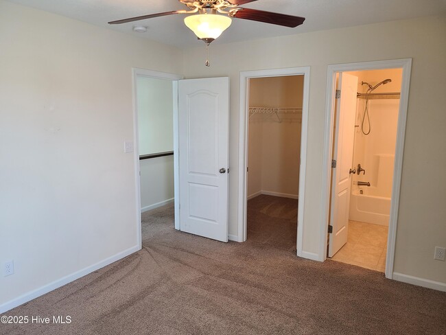 Building Photo - 110 Regatta Way