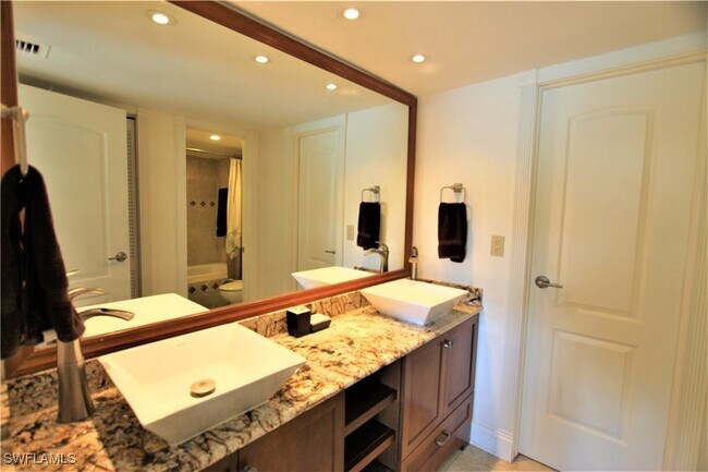 Building Photo - 1600 Misty Pines Cir
