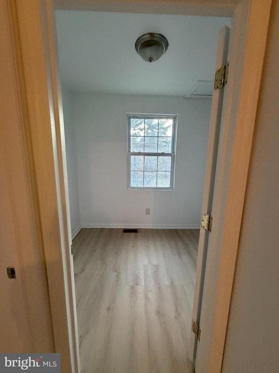 Building Photo - 9 Hartford Rd