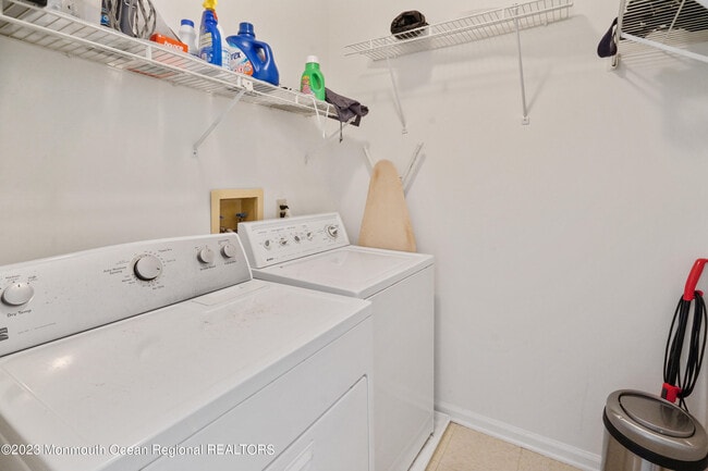 Building Photo - 192 Tarpon Dr