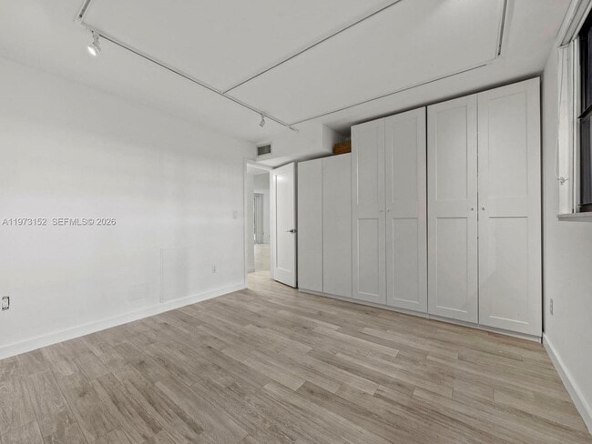 Building Photo - 55 Ocean Ln Dr