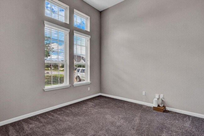 Building Photo - 2629 Coralbush Dr