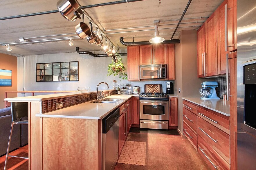 Building Photo - 2340 Curtis Street