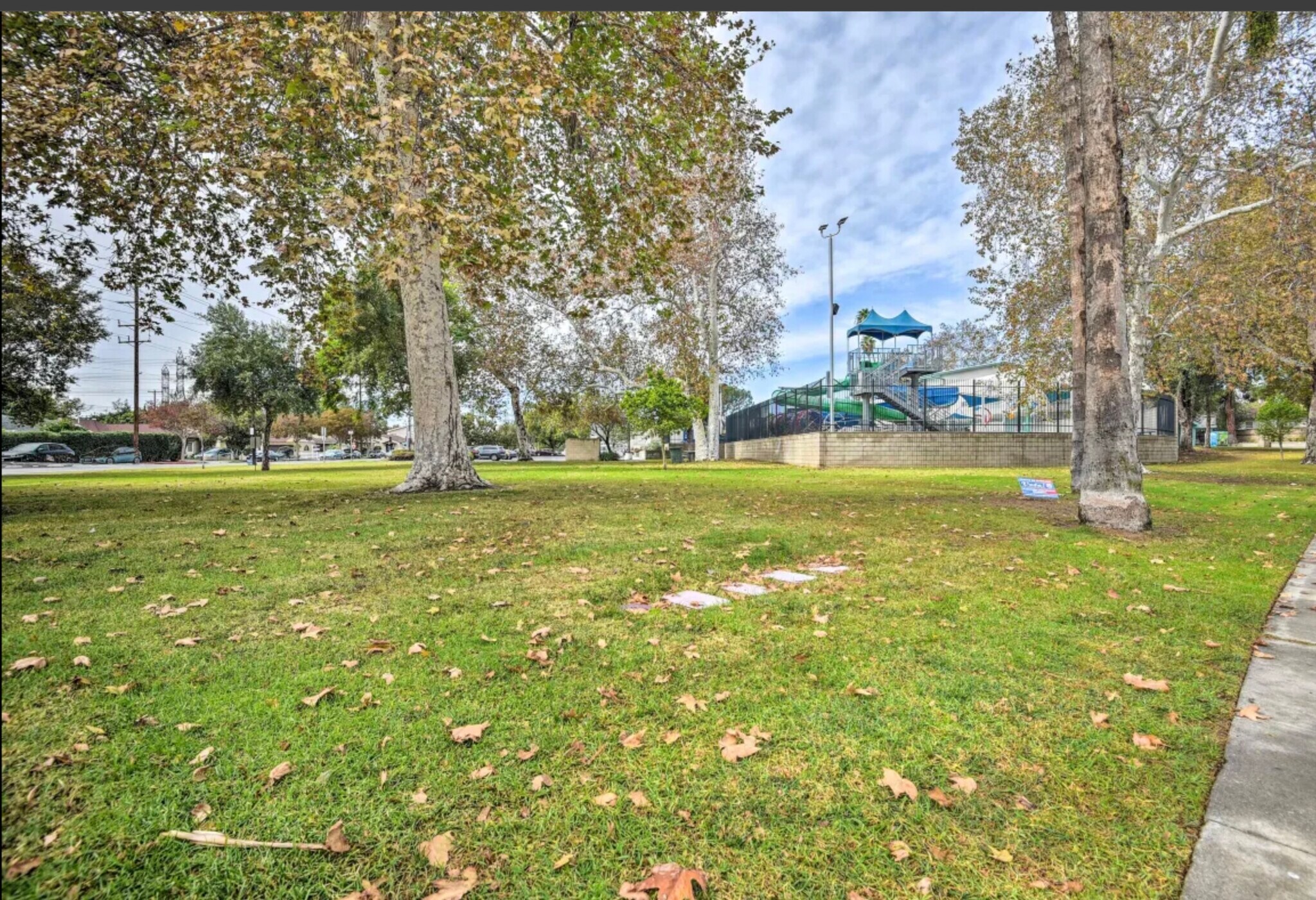 Building Photo - 504 N Rosemary Ln
