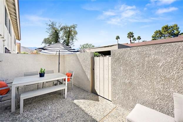 Building Photo - 6049 Arroyo Rd