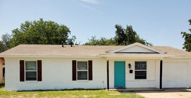 Primary Photo - 1113 Pioneer Rd