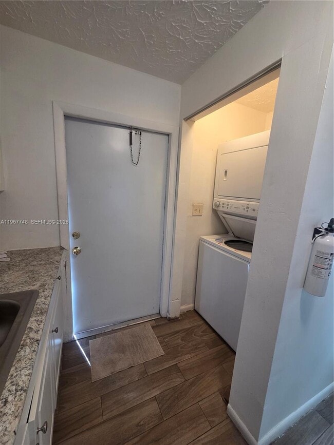 Building Photo - 503 N 25th St