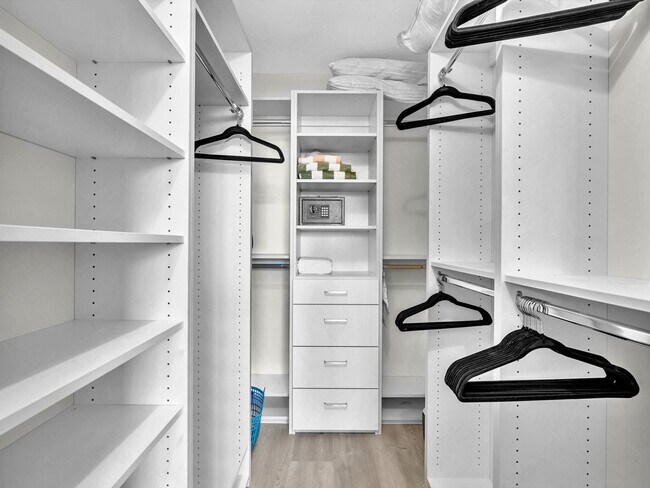 Building Photo - 1421 S Ocean Blvd