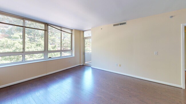 Building Photo - 350 G St SW