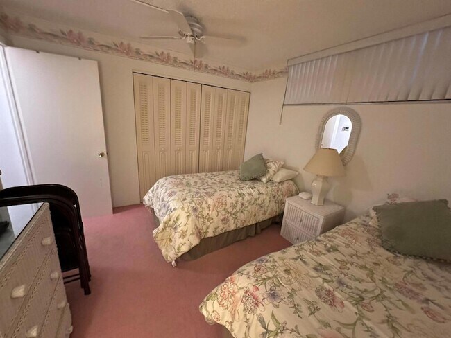 Building Photo - 145 S Ocean Ave